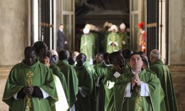 Synod o poligamii i konfliktach plemiennych