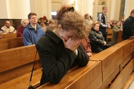 Czy spada religijność w Polsce?