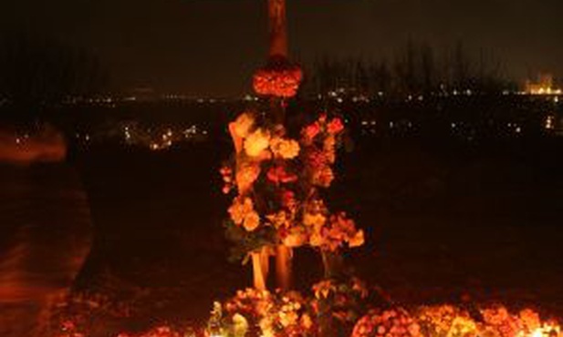 Zaduszkowe msze zamawiane przez firmy pogrzebowe