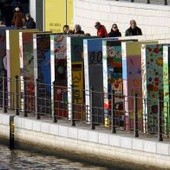 Berlin: Galeria z tysiąca kostek domina 