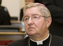 Abp Głódź: Dziś patriotyzm jest ośmieszany