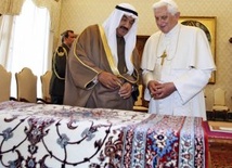 Benedykt XVI i Nasser Mohammad Al-Ahmad Al-Sabah