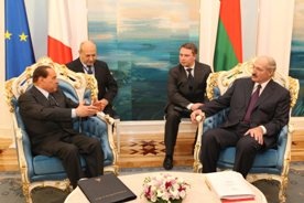 Łukaszenko zaprasza papieża i patriarchę