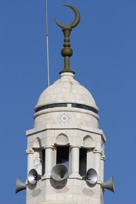 Spór o minarety nad Sekwaną