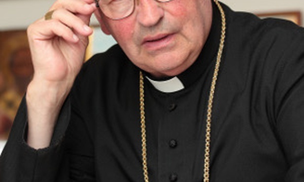 Bp Pieronek o aktach homoseksualnych