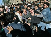Iran: Starcia w meczecie w Isfahanie