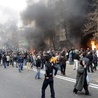 Irańska policja gazem rozproszyła protesty 