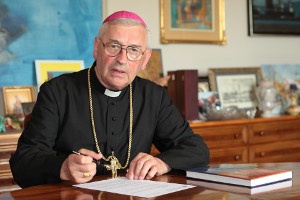 bp Tadeusz Pieronek