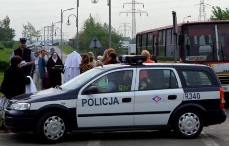 Policyjny przetarg i 23 oskarżonych