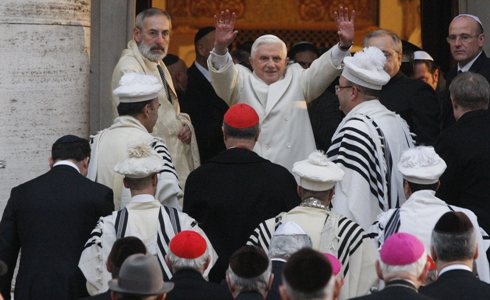 Benedykt XVI w rzymskiej synagodze