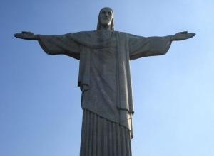 Chrystus znów króluje nad Rio