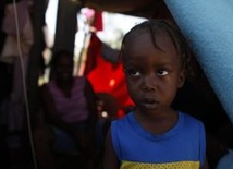 Sieroty z Haiti porywane