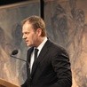 Tusk: Szukać śladów nadziei