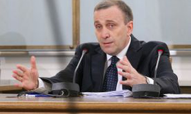 Schetyna stawił się przed komisją śledczą
