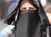 Hesja zakaże urzędniczkom noszenia burki