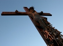 Mieszkańcy Radomia w obronie krzyża