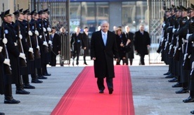 Prezydent skraca wizytę na Litwie