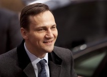 Sikorski za przedłużeniem głosowania