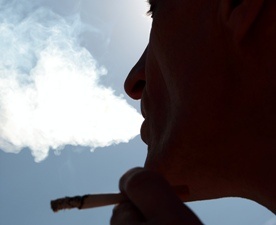 Senat przeciw całkowitemu zakazowi palenia