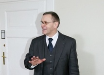 Przewodniczący komisji Mirosław Sekuła