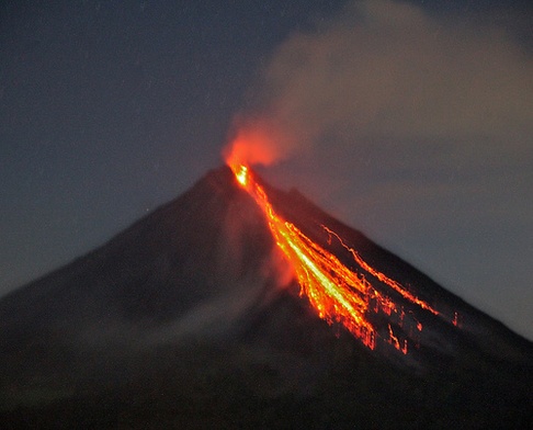 Erupcja wulkanu wywoła tsunami?