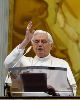 Benedykt XVI przekazuje kondolencje 