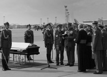 Ceremonia żałobna poświęcona wszystkim ofiarom