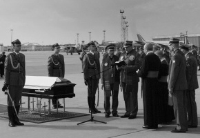 Ceremonia żałobna poświęcona wszystkim ofiarom