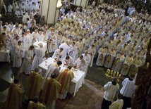 Wyolbrzymiona liczba porzucających kapłaństwo
