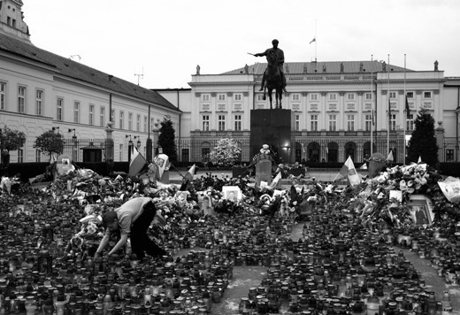 Przed Pałacem Prezydenckim