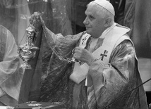 Benedykt XVI kończy dzisiaj 83 lata