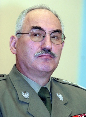 Gen. Cieniuch będzie szefem