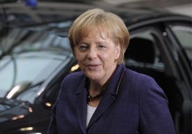  Marszałek spotkał się z Merkel w Moskwie