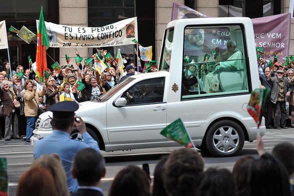 Papamobile na baterie słoneczne?