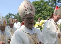 Abp Michalik: nie bójcie się Bożej miłości