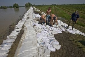 Wielkopolskie: Stany alarmowe nadal przekroczone