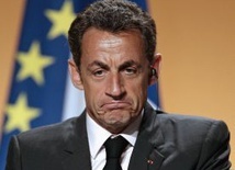 Francja: Spada  popularność Sarkozy'ego 