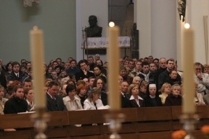 Więcej ludzi w Kościele, ale i tak za mało