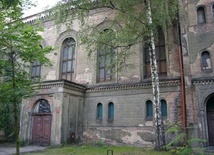 zabytkowa synagoga w Ostrowie Wlkp.