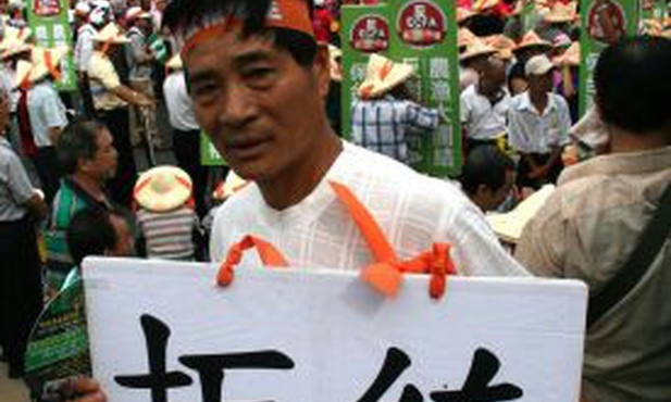 Tajwan: Protesty przeciw umowie z Chinami