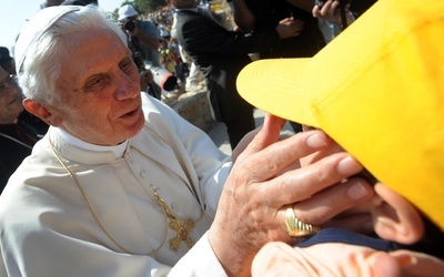 Papież: Modlitwa wymaga posłuszeństwa i dialogu