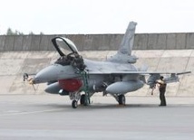 Tysiąc godzin w powietrzu na F-16