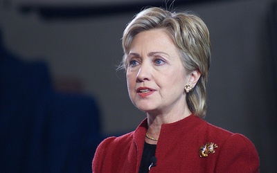 Clinton woli być babcią niż żelazną damą