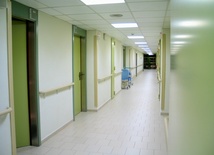 Miasto zamknęło szpital, otworzy go Kościół