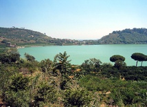 Włochy:  Policja skonfiskowała... jezioro 