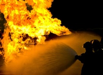 Łódzkie: Pożar w fabryce mebli