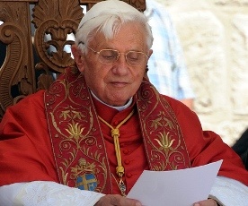 Benedykt XVI skomentował wywiad Franciszka