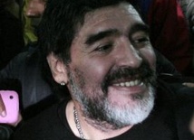 Maradona stawia warunki