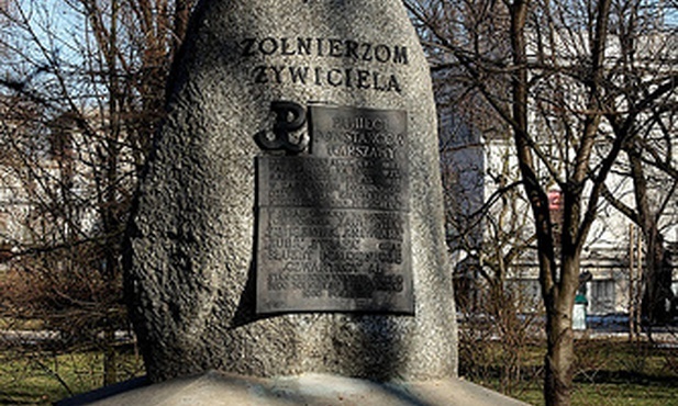 Syreny zawyją w godzinę "W"
