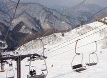 USA: Indianie nie chcą stacji narciarskiej w swych świętych miejscach